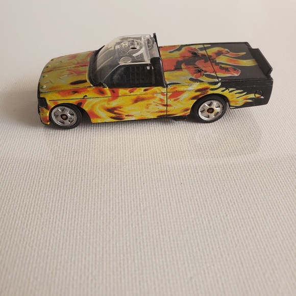 Vintage Golden Wheel Doe Cast Truck - Picture 3 of 7